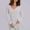 Partes de arriba de cuello en V «White Mist»