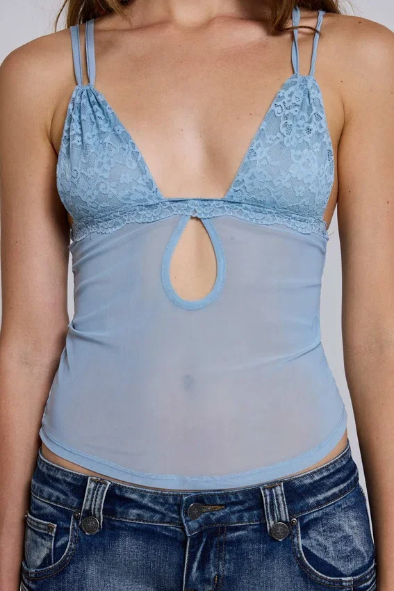 Partes de arriba tipo camisola de malla y encaje «Roxxi»