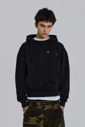 Sudadera con capucha «Bitten» en negro