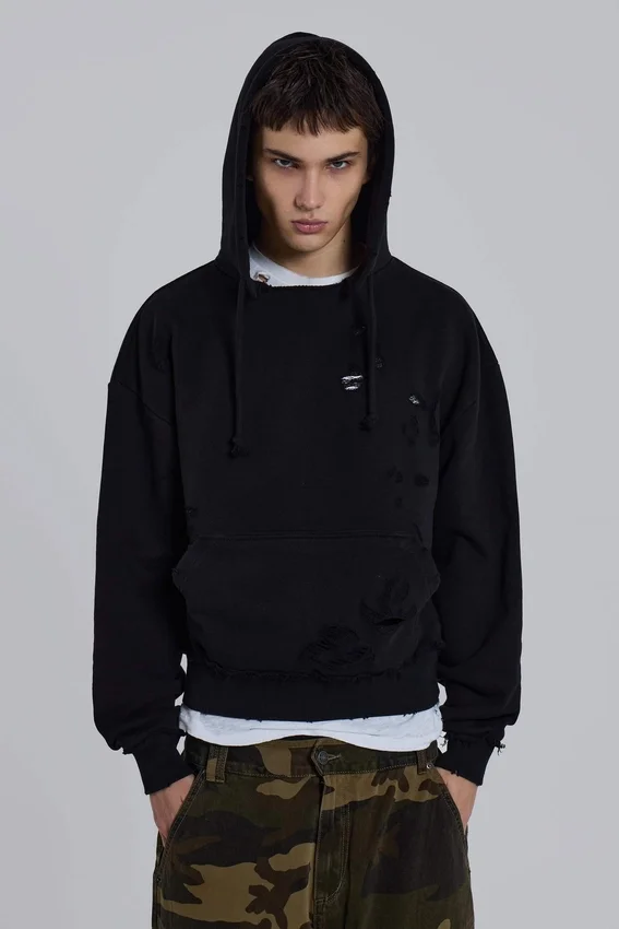 Sudadera con capucha «Bitten» en negro