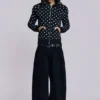 Sudadera con capucha Mono negra con lunares
