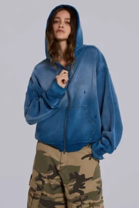 Sudadera con capucha «Monster» de tejido de gofre con tachuelas y efecto descolorido