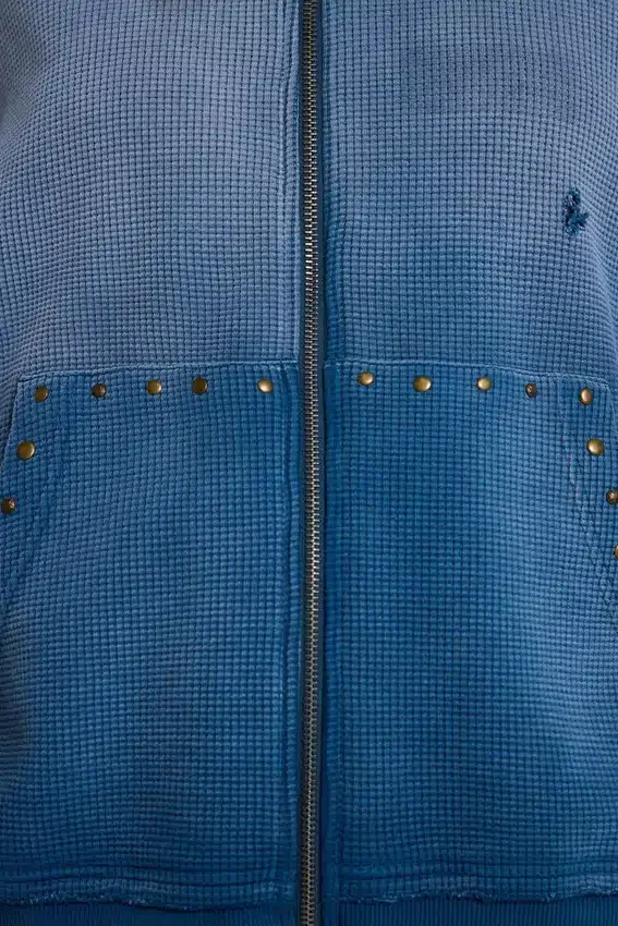 Sudadera con capucha «Monster» de tejido de gofre con tachuelas y efecto descolorido