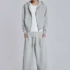 Sudadera con capucha «Monster Hoodie» con tachuelas de LDN
