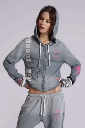 Sudadera con capucha y cremallera «Cleo Graphic»