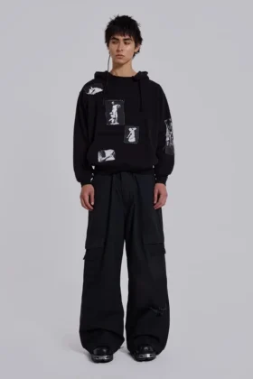 Sudadera con capucha y parche «Devoted» negra