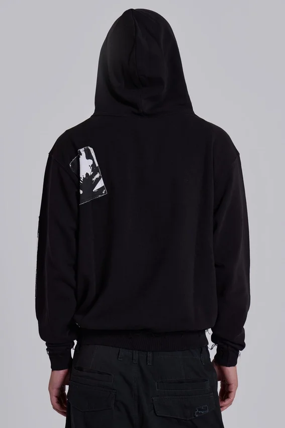 Sudadera con capucha y parche «Devoted» negra