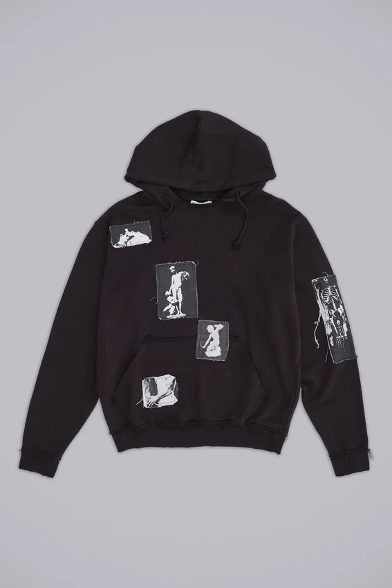 Sudadera con capucha y parche «Devoted» negra