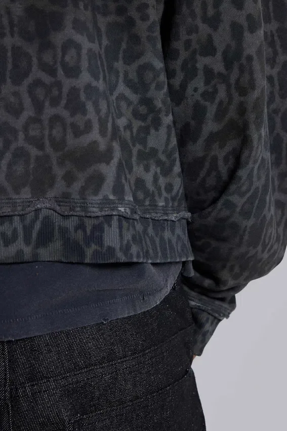 Sudadera Monster Hoodie de leopardo en gris carbón
