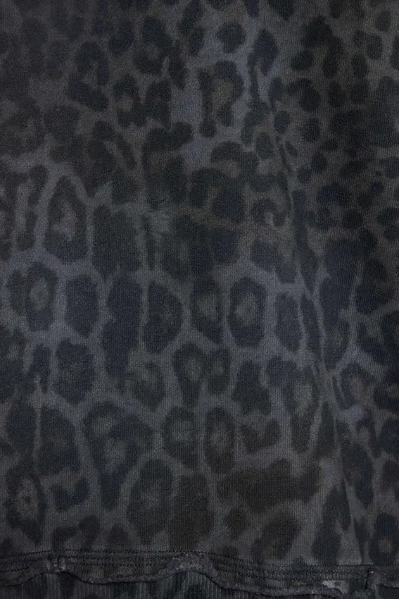 Sudadera Monster Hoodie de leopardo en gris carbón