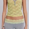 Top halter de encaje «Cassia» con cuello Henley