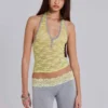 Top halter de encaje «Cassia» con cuello Henley