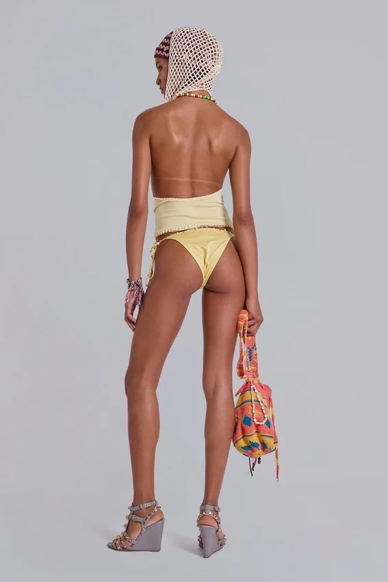 Top halter de ganchillo con abalorios Zelya