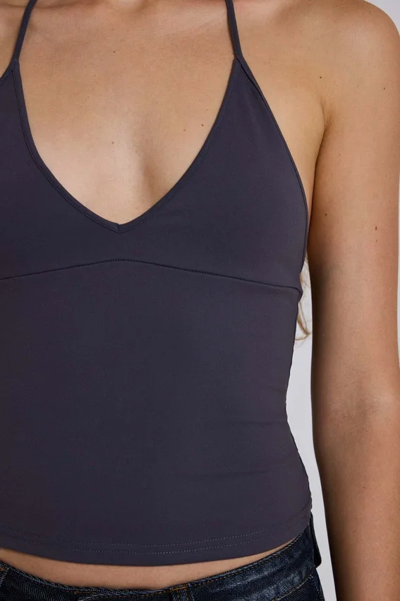 Top halter Kayla en color pizarra