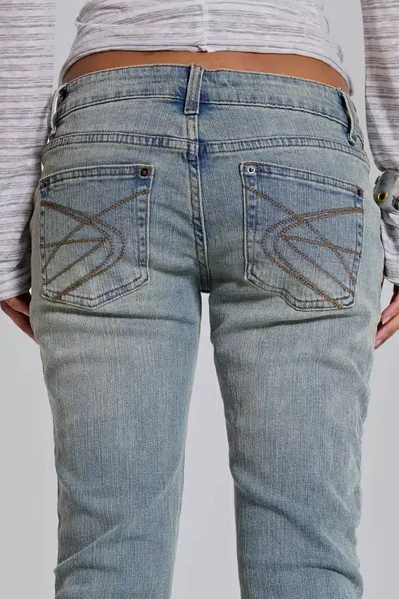 Vaqueros acampanados Cooper en azul claro