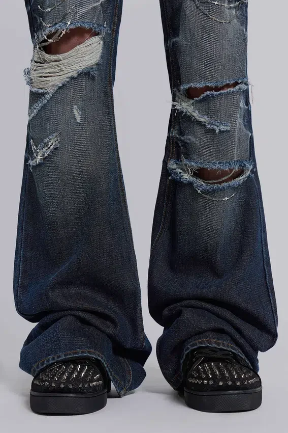 Vaqueros bootcut «Blue Drift» con cadena cruzada