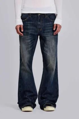 Vaqueros bootcut Jude Bootcut con pliegues en color índigo