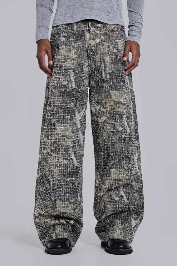 Vaqueros Colossus Jeans con estampado de camuflaje «Woodland» en tejido punzonado