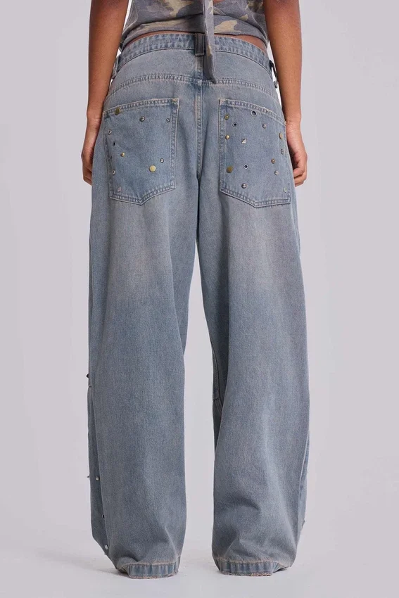 Vaqueros Colossus Jeans con tachuelas atornilladas