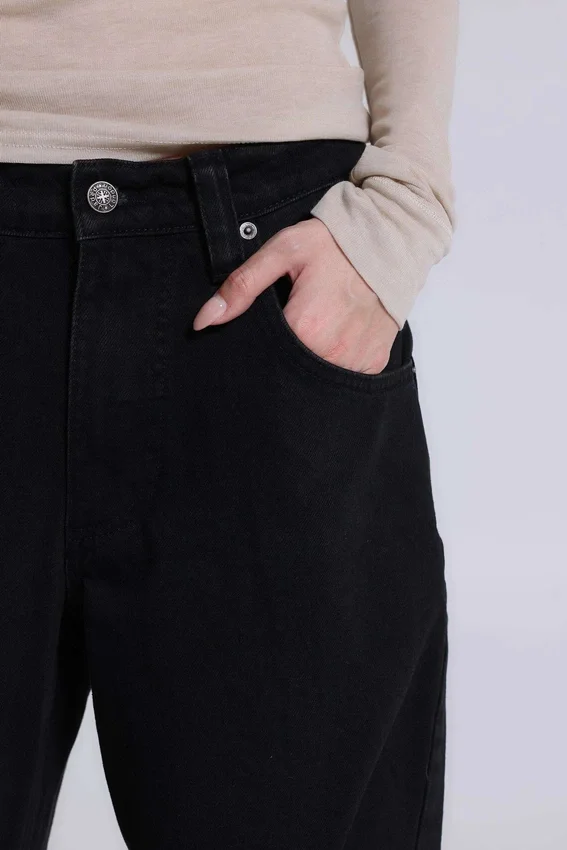 Vaqueros Colossus Jeans negros lisos