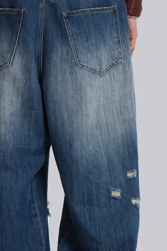 Vaqueros Colossus Jeans XL con tachuelas «Tattoo»