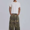 Vaqueros Colossus XL con tachuelas y estampado de camuflaje