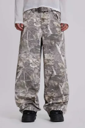 Vaqueros holgados Colossus de camuflaje Woodland