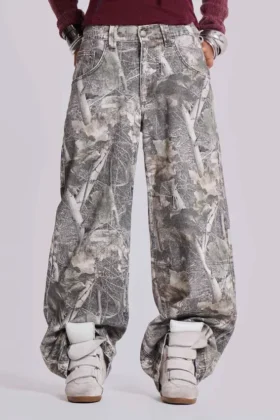 Vaqueros holgados Colossus de camuflaje Woodland