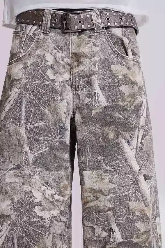 Vaqueros holgados Colossus de camuflaje Woodland