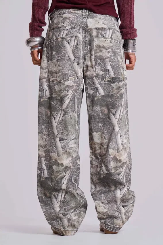 Vaqueros holgados Colossus de camuflaje Woodland