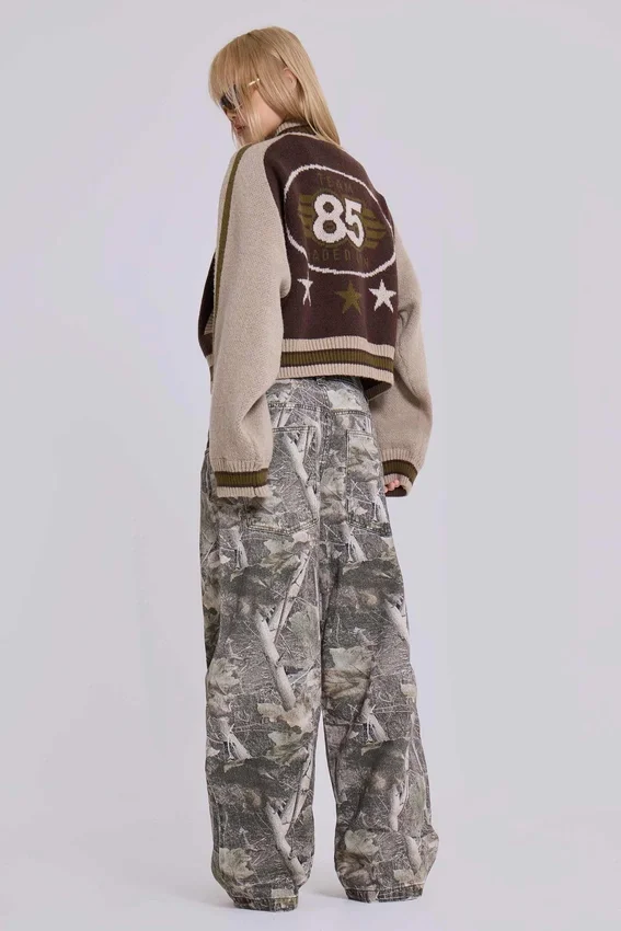 Vaqueros holgados Colossus de camuflaje Woodland