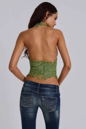 Vaqueros pitillo de talle bajo con corte acampanado «Kelsey» en lavado oscuro