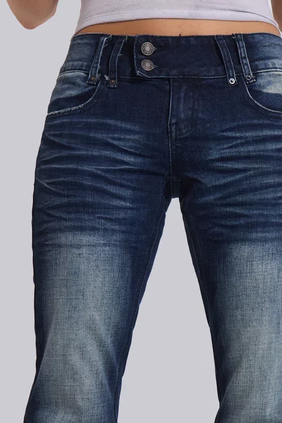 Vaqueros Thirteen en azul vintage