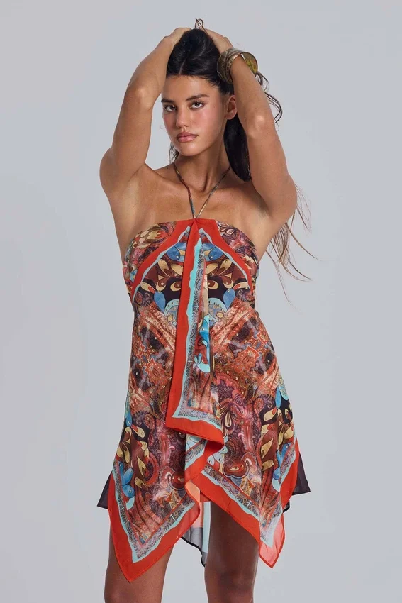 Vestido con bufanda tipo bandana de gasa de Ixia
