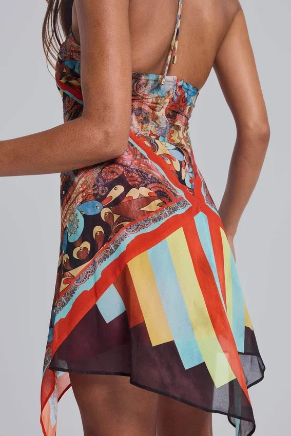Vestido con bufanda tipo bandana de gasa de Ixia