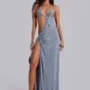 Vestido largo asimétrico con pedrería cosida a mano «Brisa»