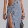 Vestido largo asimétrico con pedrería cosida a mano «Brisa»