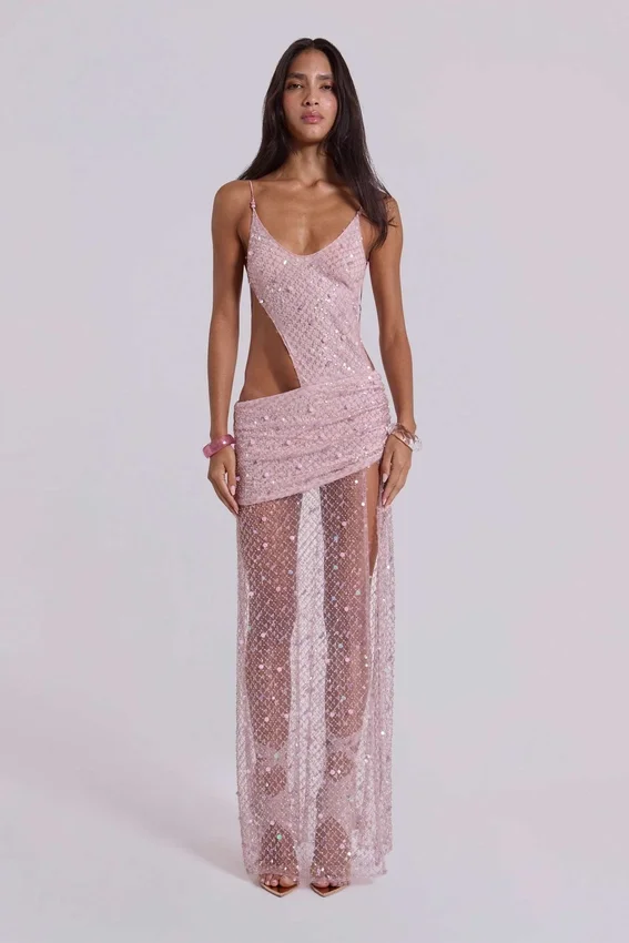 Vestido largo asimétrico «Stellar» con abalorios cosidos a mano en rosa