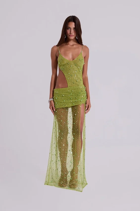 Vestido largo asimétrico «Stellar» con pedrería cosida a mano en color lima