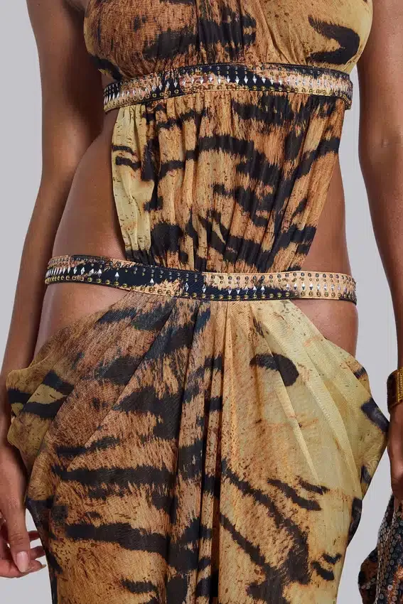 Vestido largo con aberturas «Saffra» con estampado de tigre