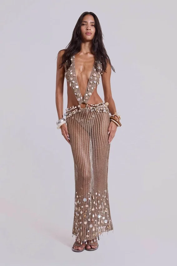 Vestido largo de croché «Vida» con espalda descubierta y conchas