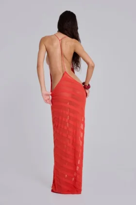 Vestido largo de punto Noir en color coral