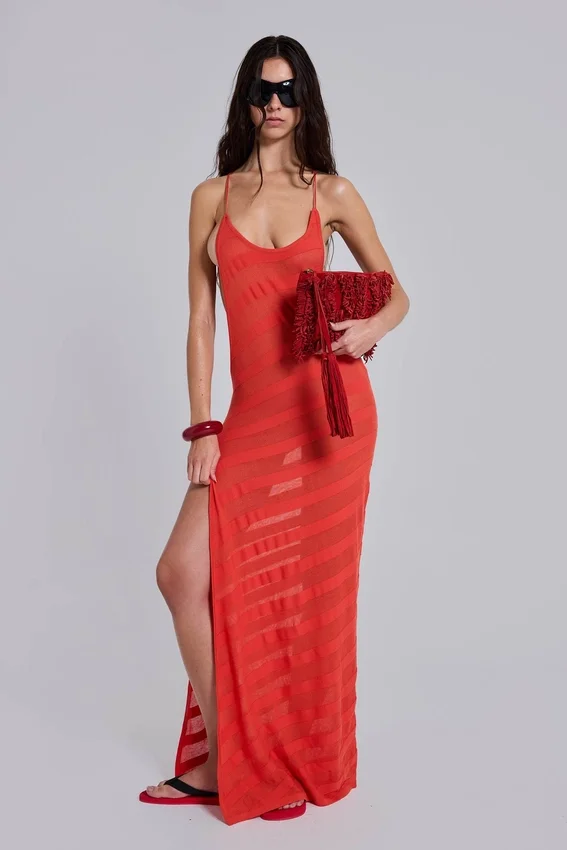 Vestido largo de punto Noir en color coral