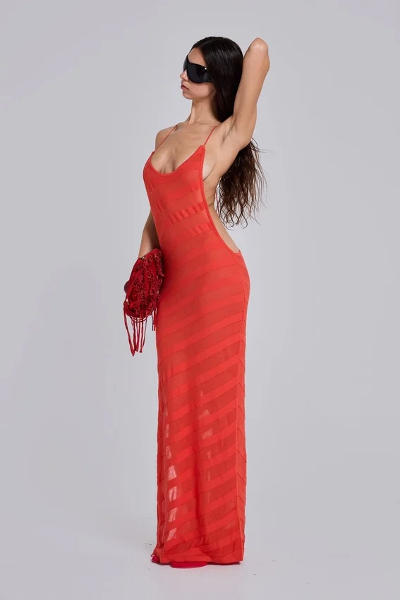 Vestido largo de punto Noir en color coral