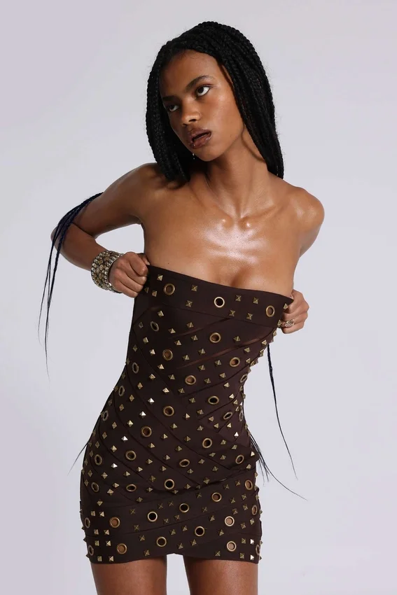 Vestido vendaje con tachuelas Serena